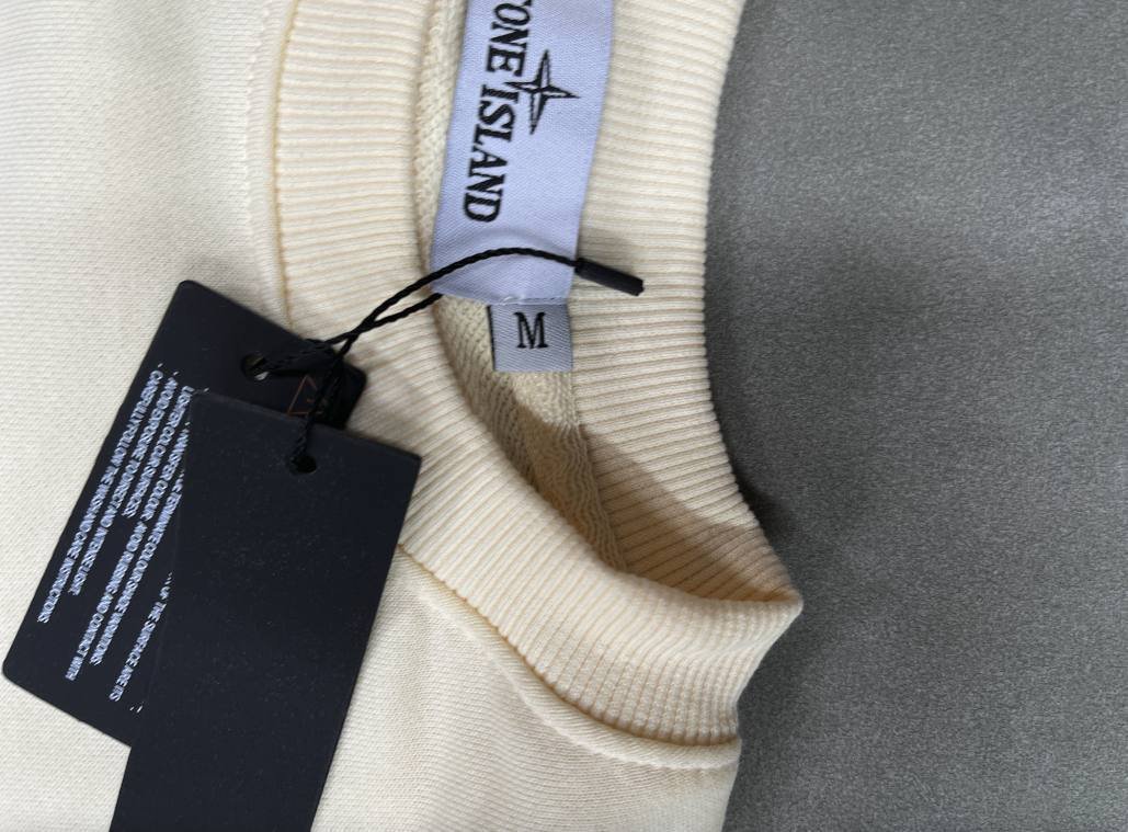 Stone lsland Hoodie ( 40 colors )