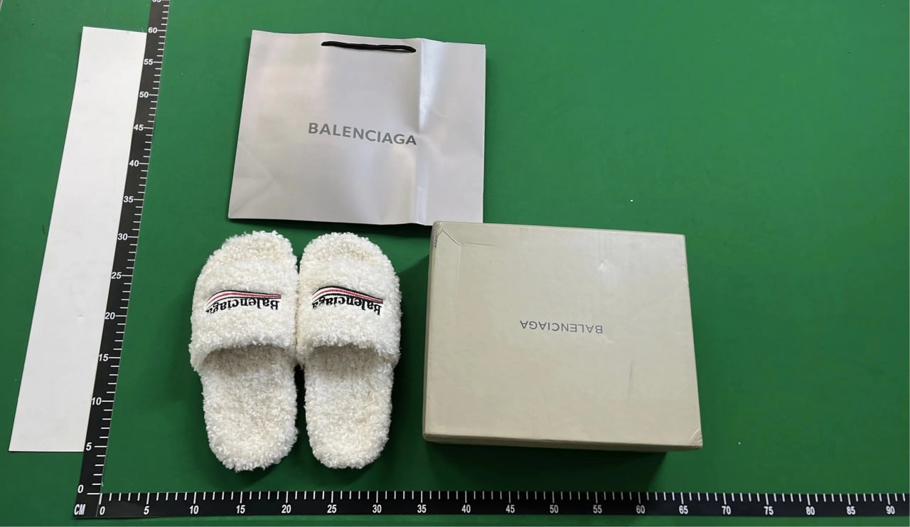 Balenciaga slippers ( 15 + styles)