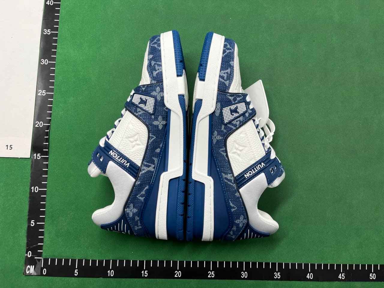 LV trainer Louis Vuitton Be