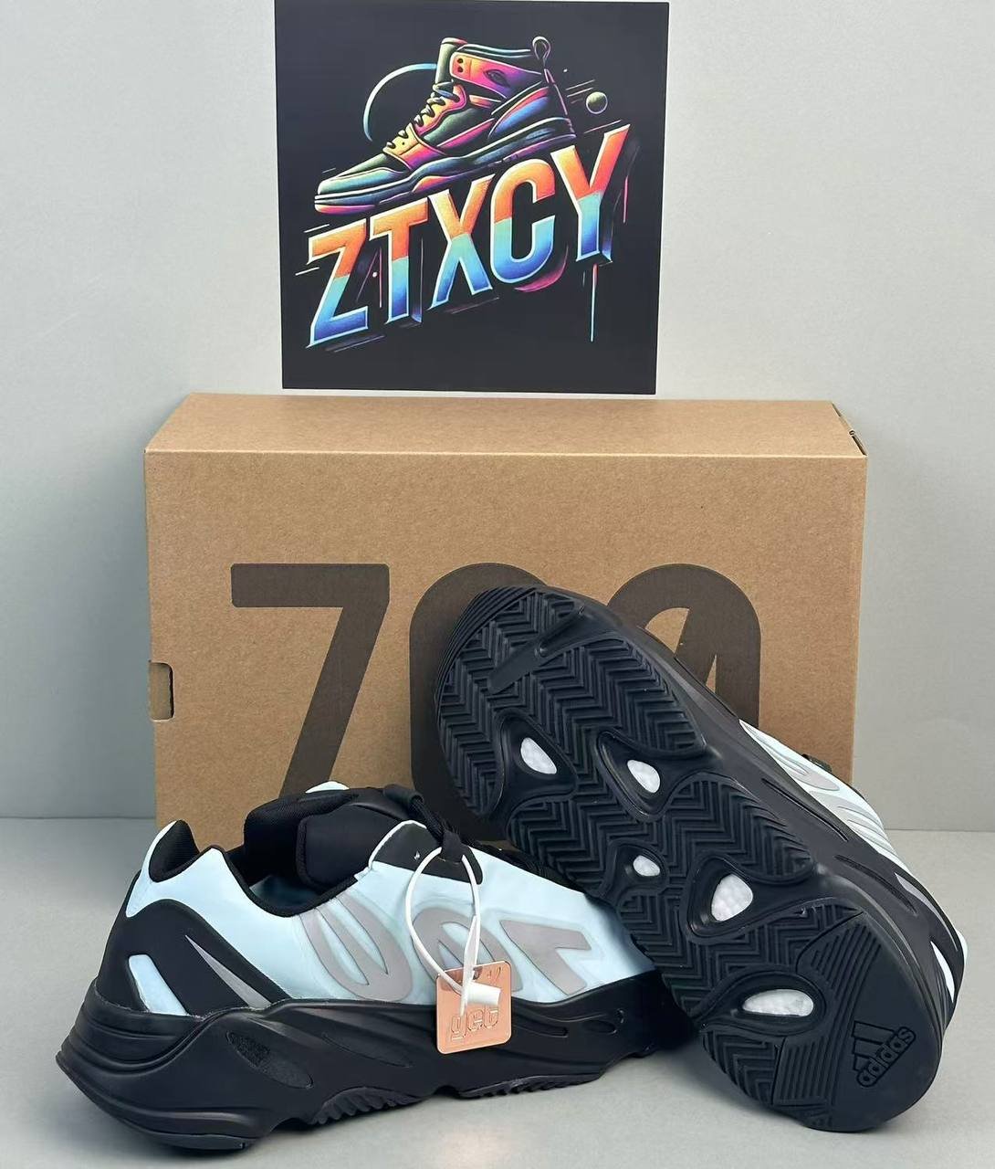 Yeezy 700 Boost（7 Styles）