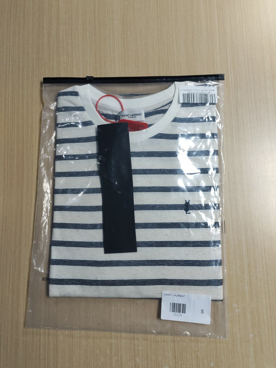  Saint Lauren Tshirt（1 Styles）