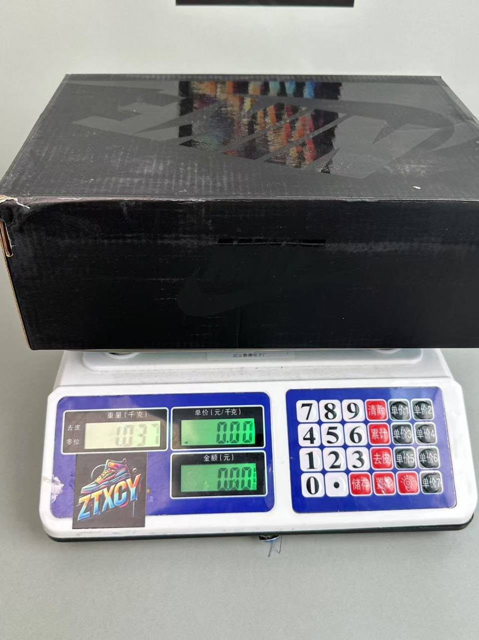 NIKE Air Foamposite Pro（30 Styles）