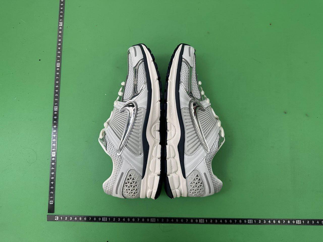 Nike Air Zoom Vomero 5（20  Styles）