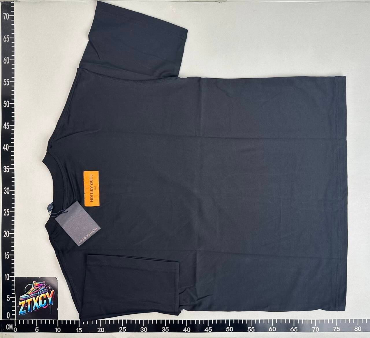 LV T-shirt（37 Style）