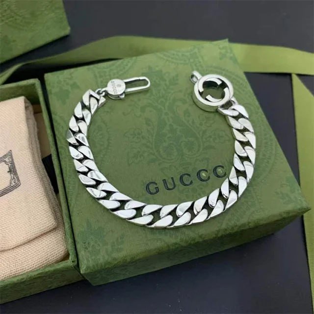 GUCCI bracelet?‍♀️