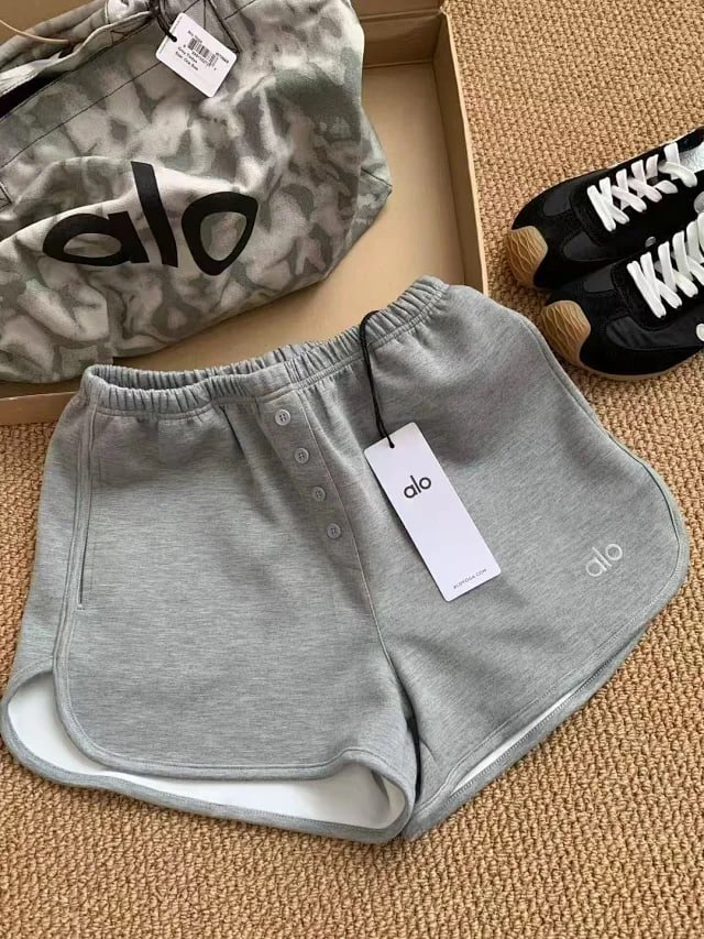ALO shorts?TOP