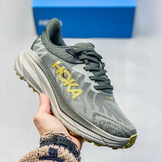   HOKA sneaker?TOP
