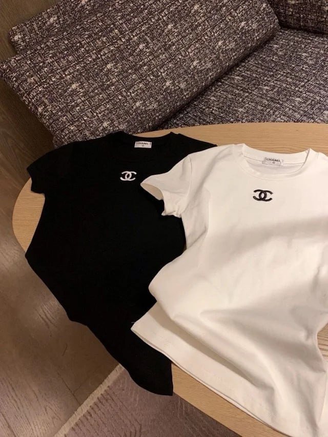 CHANEL T-SHIRT?