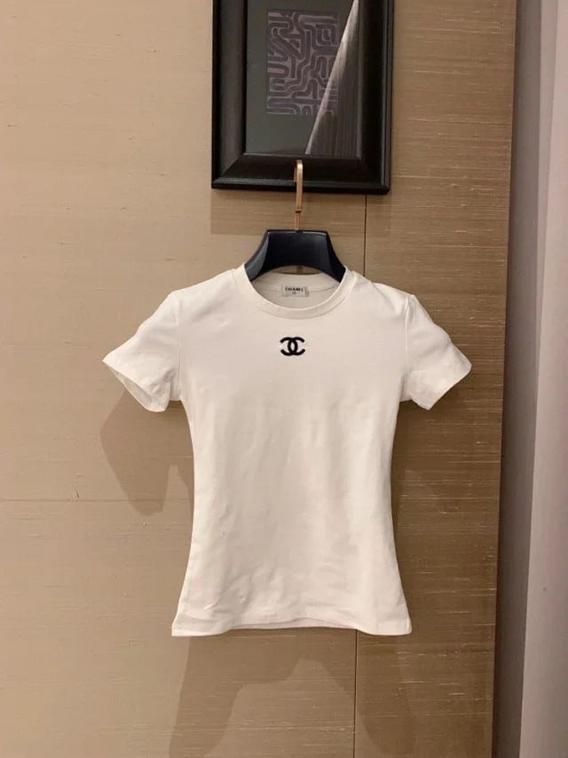 CHANEL T-SHIRT?