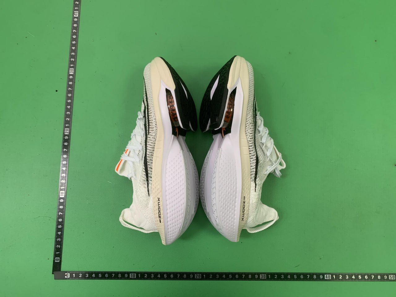 NIKE AIR ZOOM ALPHAFLY NEXT  2