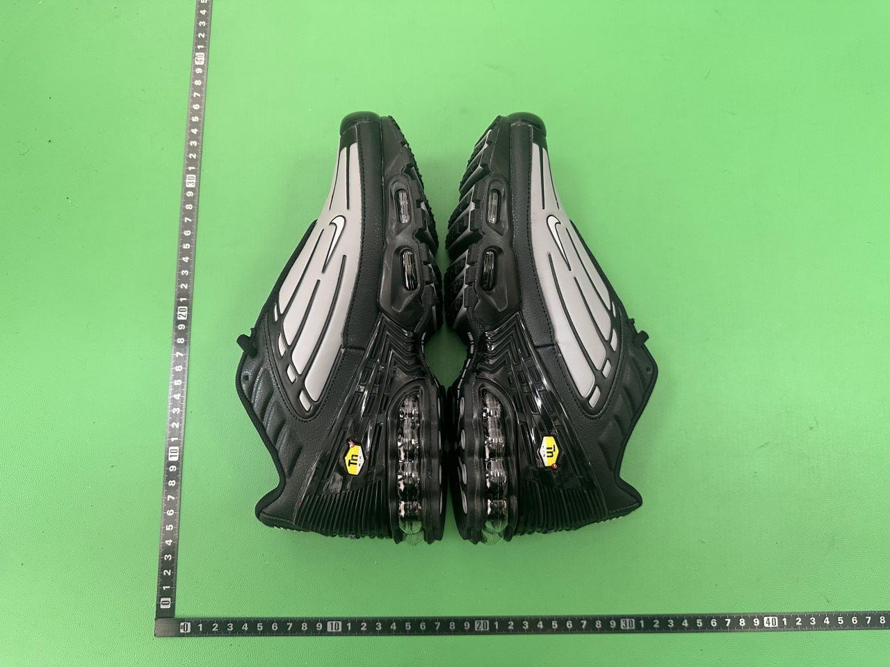 Amiri jeans  (40 CP)