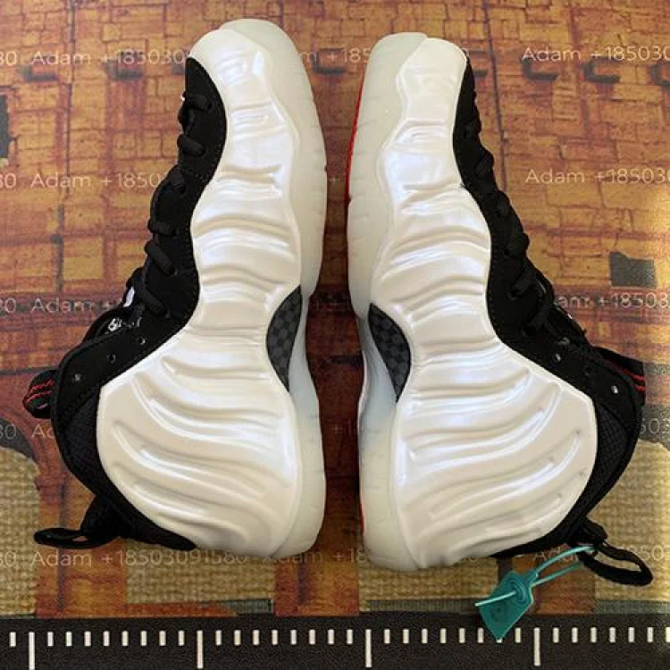  NIKE AIR FOAMPOSITE ONE