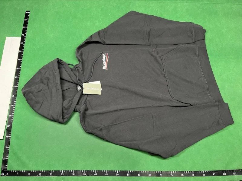 Balenciaga hoodie    (36 CP)