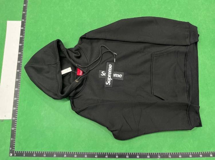  Supreme Hoodie