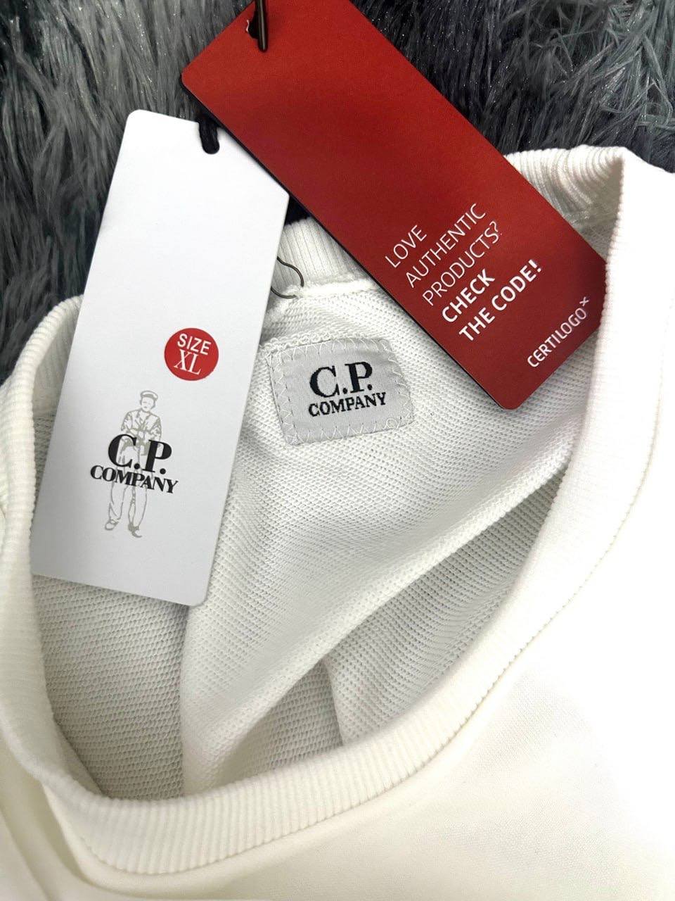 CP COMPANY SWEATER