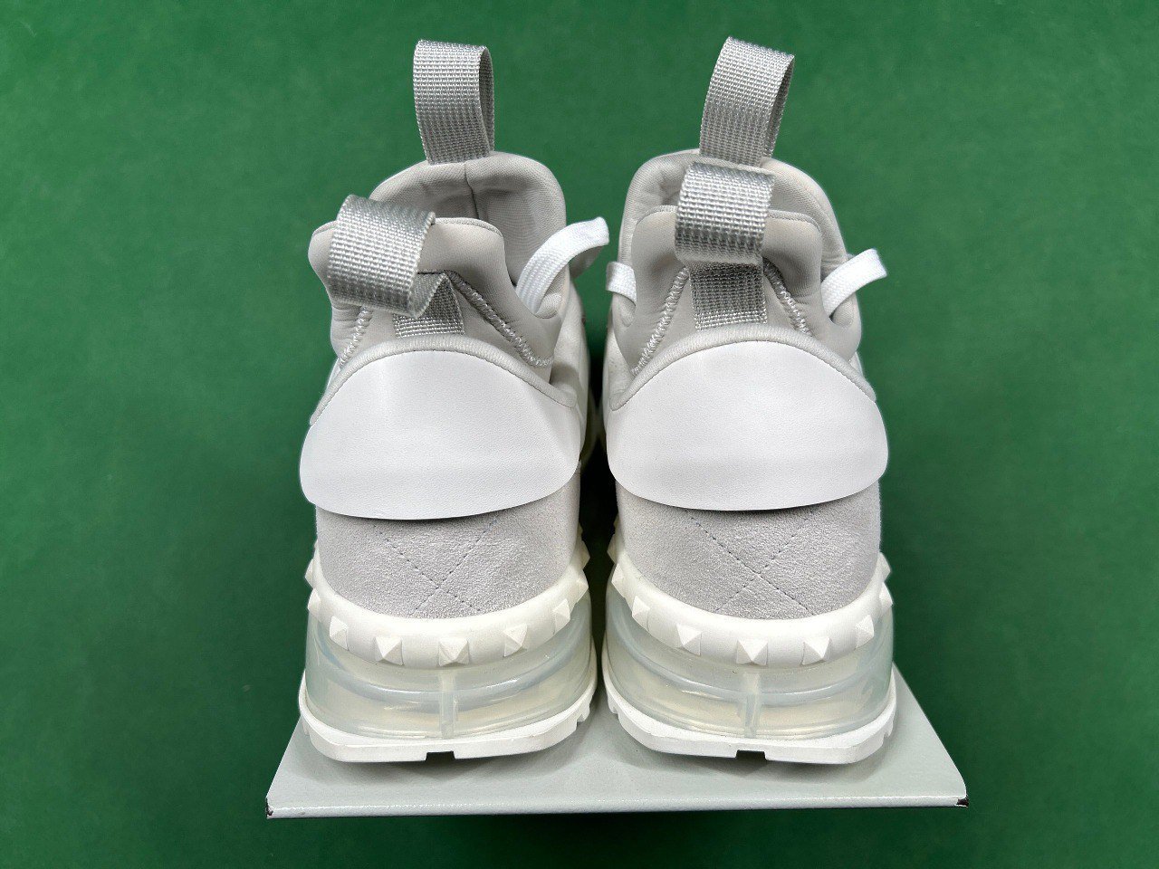 Valentino 999                                                                                                      Valentino 999                                                                        