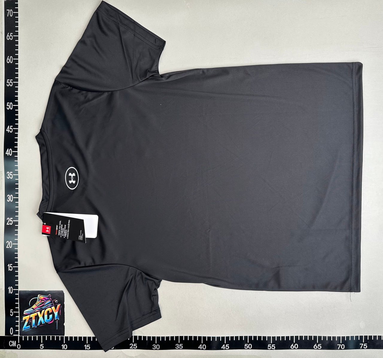  Under Armour T-shirt